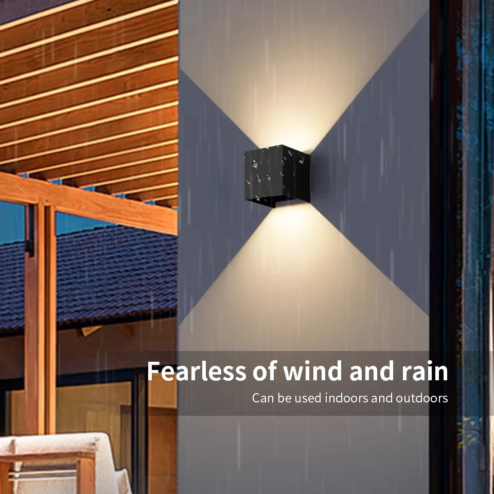 LuminariaDeParede Exterior IluminacaoDecorativa Jardim Varanda AmbientesExternos LED