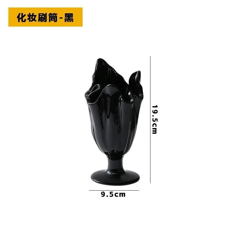 Vaso Cerâmico Decorativo Para Mesa Com Pincéis