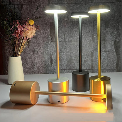 Lâmpada de Mesa LED Recarregável com Sensor de Toque e Iluminação Ambiental Personalizável