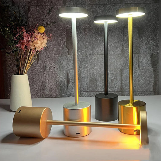Lâmpada de Mesa LED Recarregável com Sensor de Toque e Iluminação Ambiental Personalizável