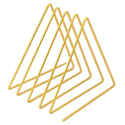 Organizador de Mesa Triângulo em Ferro Arte Criativa com Suporte para Canetas e Revistas