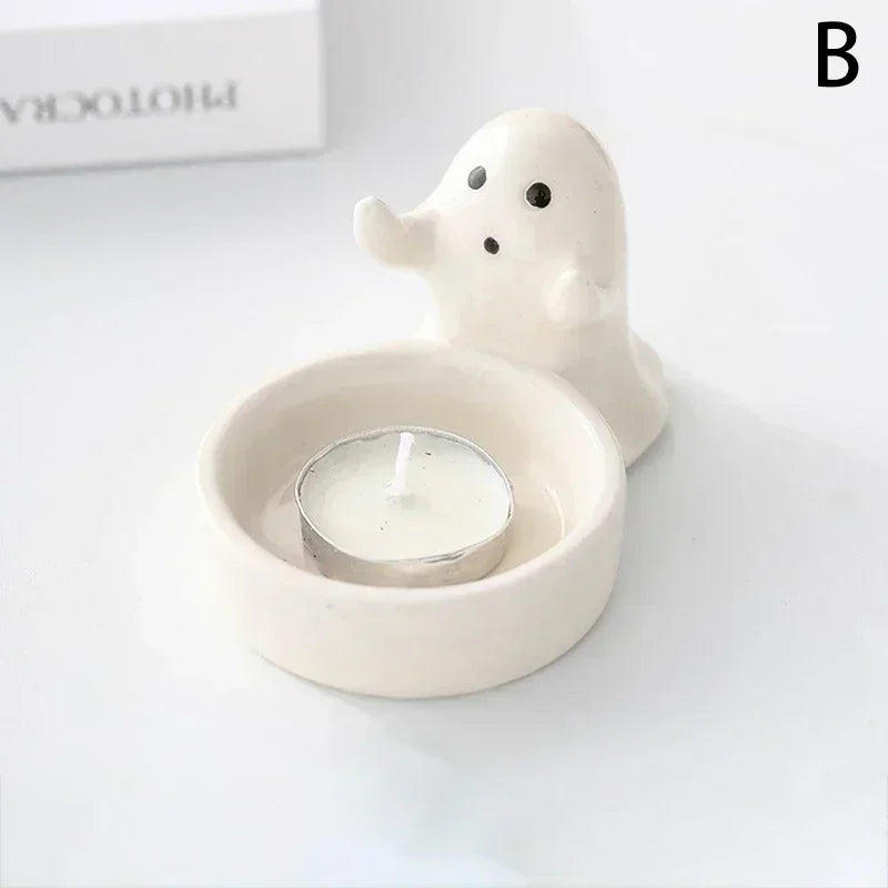 Castiçal Fantasma Decorativo para Halloween com Iluminação Suave e Acabamento Metálico