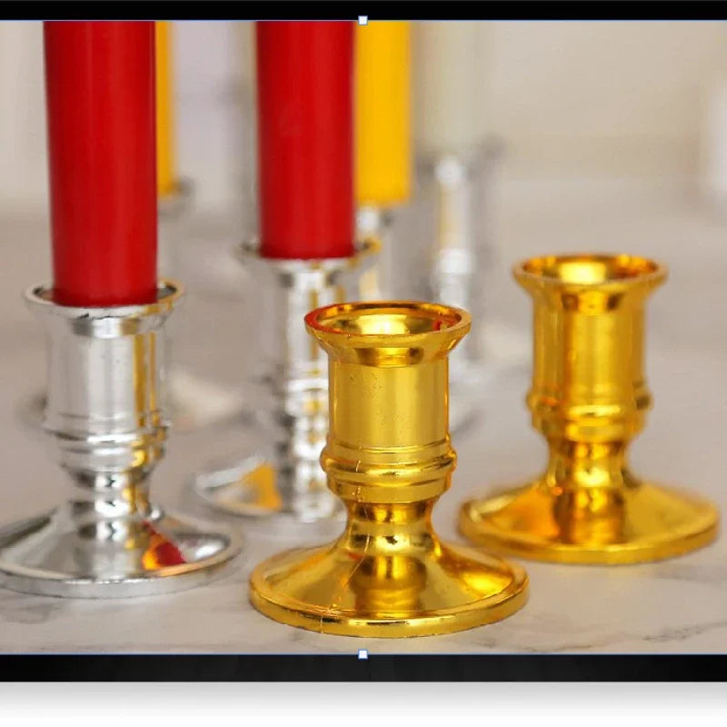 Par Castiçais Decorativos Para Casamento Com Bases Douradas