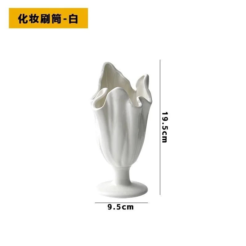 Vaso Cerâmico Decorativo Para Mesa Com Pincéis